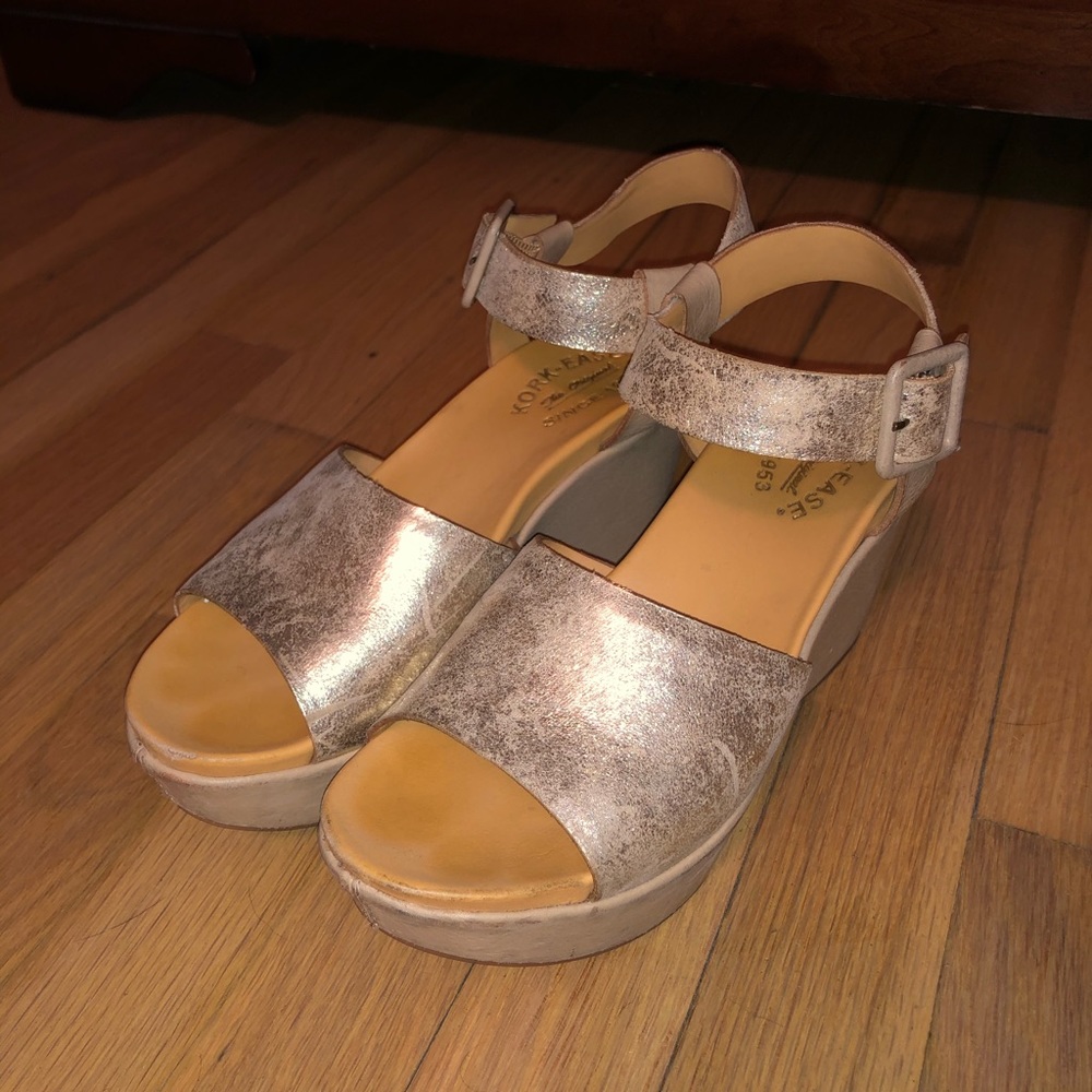 Kork-Ease Light Gold/Nude Wedges size 7